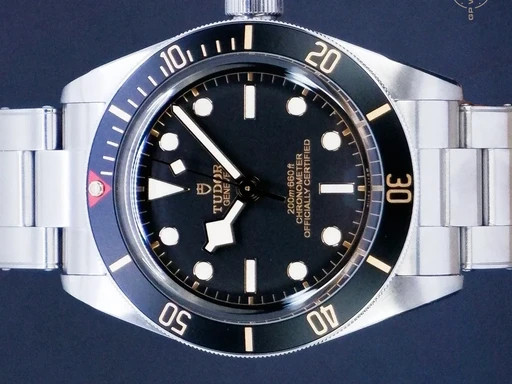 Title: Black Bay 58
Brand: Tudor
Model: Black Bay 58
Ref: 79030N
Category: Dykker
Diameter: 39mm
Functions: Dato
Year: 2025
Price: 27995
Condition: undefined
Dial Color: Sort
Strap: Metal
Case material: Stål
Gender: Herre
Match: 100.0%
Billedet er ejet af GP Watches (173121) Et Tudor ur