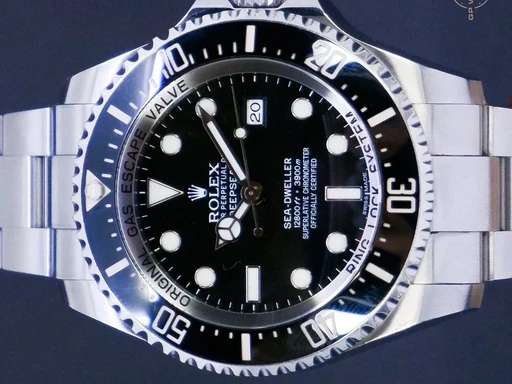 Title: Sea-Dweller Deepsea
Brand: Rolex
Model: Sea-Dweller Deepsea
Ref: 116660
Category: Dykker
Diameter: 44mm
Functions: Dato
Year: 2012
Price: 61995
Condition: undefined
Dial Color: Sort
Strap: Metal
Case material: Stål
Gender: Herre
Match: 100.0%
Billedet er ejet af GP Watches (356373) Et Rolex ur