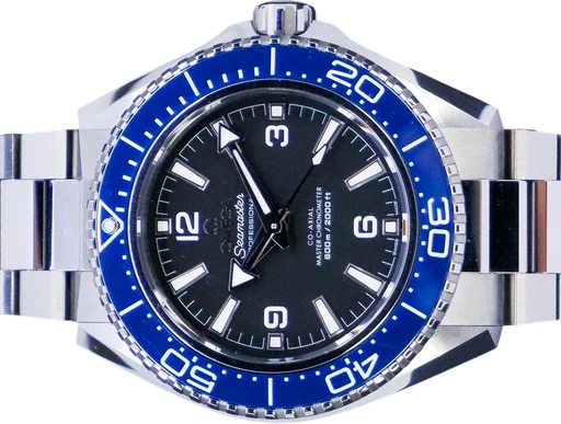 Et Omega ur