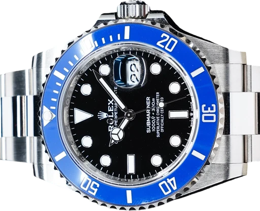 Titel: Submariner White Gold (Nyhed)
Mærke: Rolex
Model: Submariner White Gold
Ref.: 126619LB
Kategori: Dykker
Diameter: 41mm
Funktioner: Dato
Årgang: 2022
Pris: 239995
Stand: 9.7 (Brugt)
Skivefarve: Sort
Rem: Metal
Kassemateriale: Guld
Køn: Herre
Match: 100.0%
Billedet ejes af GP Watches (949811) Et Rolex ur