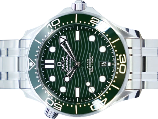 Title: Seamaster 300M
Brand: Omega
Model: Seamaster 300M
Ref: 210.30.42.20.10.001
Category: Dykker
Diameter: 42mm
Functions: Dato
Year: 2026
Price: 39995
Condition: 10.0
Dial Color: Grøn
Strap: Metal
Case material: Stål
Gender: Herre
Match: 100.0%
Billedet er ejet af GP Watches (692945) Et Omega ur