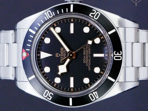 Title: Black Bay 58
Brand: Tudor
Model: Black Bay 58
Ref: 79030N
Category: Dykker
Diameter: 39mm
Functions: Dato
Year: 2019
Price: 21995
Condition: undefined
Dial Color: Sort
Strap: Metal
Case material: Stål
Gender: Herre
Match: 100.0%
Billedet er ejet af GP Watches (153743) Et Tudor ur