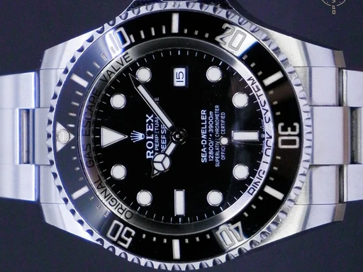Title: Sea-Dweller Deepsea (New)
Brand: Rolex
Model: Sea-Dweller Deepsea
Ref: 126660
Category: Dykker
Diameter: 44mm
Functions: Dato
Year: 2019
Price: 68995
Condition: 9.0
Dial Color: Sort
Strap: Metal
Case material: Stål
Gender: Herre
Match: 100.0%
Billedet er ejet af GP Watches (555936) Et Rolex ur