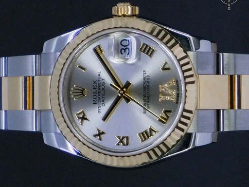 Title: Datejust 178273 (New)
Brand: Rolex
Model: Datejust
Ref: 178273
Category: Dress
Diameter: 31mm
Functions: Dato
Year: 2017
Price: 74995
Condition: 9.0
Dial Color: Sølv
Strap: Metal
Case material: Guld
Gender: Dame
Match: 100.0%
Billedet er ejet af GP Watches (542248) Et Rolex ur