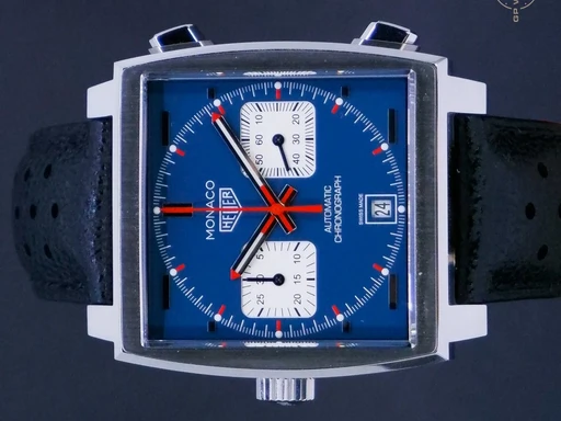 Title: Monaco
Brand: Tag Heuer
Model: Monaco
Ref: CAW211P
Category: Racing
Diameter: 39mm
Functions: Kronograf, Dato
Year: 2022
Price: 36995
Condition: 9.9
Dial Color: Blå
Strap: Læder
Case material: Stål
Gender: Herre
Match: 100.0%
Billedet er ejet af GP Watches (502271) Et Tag Heuer ur