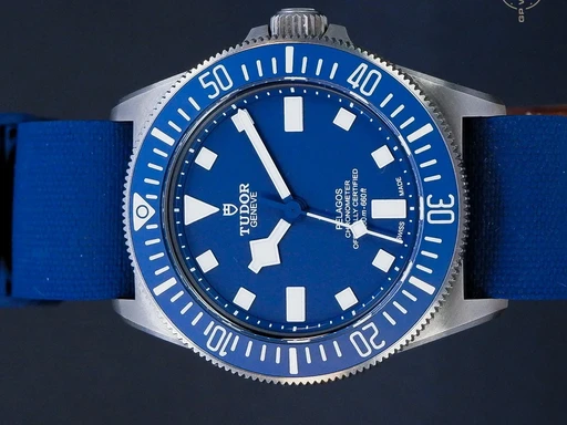 Title: Black Bay 25707B
Brand: Tudor
Model: Pelagos FXD
Ref: 25707B
Category: Dykker
Diameter: 42mm
Functions: Dato
Year: 2022
Price: 26995
Condition: undefined
Dial Color: Blå
Strap: Stof
Case material: Stål
Gender: Herre
Match: 100.0%
Billedet er ejet af GP Watches (122459) Et Tudor ur