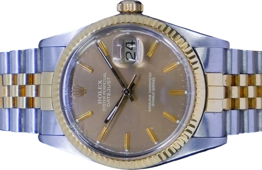 Title: Datejust 36 MM (New)
Brand: Rolex
Model: Datejust
Ref: 16013
Category: Dress
Diameter: 36mm
Functions: Dato
Year: 1987
Price: 32995
Condition: 8.0
Dial Color: Rød
Strap: Metal
Case material: Stål
Gender: Herre
Match: 100.0%
Billedet er ejet af GP Watches (608315) Et Rolex ur