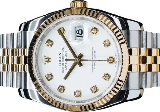 Titel: Datejust 36 MM (Nyhed)
Mærke: Rolex
Model: Datejust
Ref.: 116233
Årgang: 2009
Tilbehør: Boks og Papirer
Stand: 9.5 (Brugt)
Pris: 72.995 kr.
Diameter: 36mm
Funktioner: Dato
Skivefarve: Hvid
Rem: Metal
Kassemateriale: Guld
Kategori: Dress
Køn: Herre
Match: 100.0%
Billedet ejes af GP Watches (1034962) Et Rolex ur