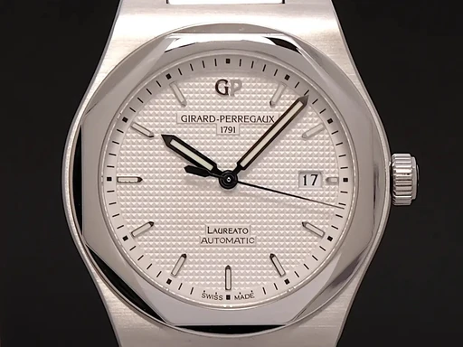Title: Girard Perregaux Laureato 225th Anniversary Limited Edition
Brand: Girard-Perregaux
Model: Laureato 225th Anniversary Limited Edition
Ref: 81000
Category: Sport
Diameter: 41mm
Functions: Dato
Year: 2020
Price: 79995
Condition: undefined
Dial Color: Hvid
Strap: Metal
Case material: Stål
Gender: Herre
Match: 100.0%
Billedet er ejet af GP Watches (101435) Et Girard-Perregaux ur