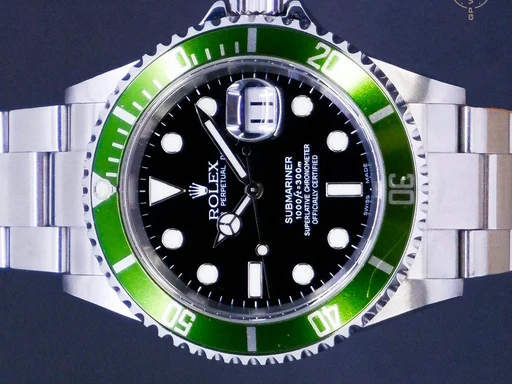 Title: Submariner 16610LV (Kermit) (New)
Brand: Rolex
Model: Submariner 16610LV
Ref: 16610LV
Category: Dykker
Diameter: 40mm
Functions: Dato
Year: 2005
Price: 89995
Condition: undefined
Dial Color: Sort
Strap: Metal
Case material: Stål
Gender: Herre
Match: 100.0%
Billedet er ejet af GP Watches (484399) Et Rolex ur