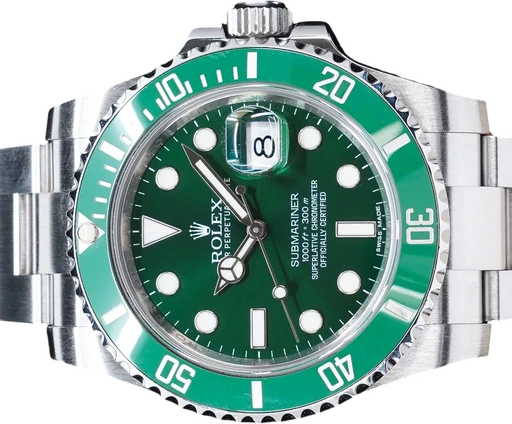 Titel: Submariner Hulk (Nyhed)
Mærke: Rolex
Model: Submariner Hulk
Ref.: 116610LV
Årgang: 2014
Tilbehør: Boks og Papirer
Stand: 9.0 (Brugt)
Pris: 126.995 kr.
Diameter: 40mm
Funktioner: Dato
Skivefarve: Grøn
Rem: Metal
Kassemateriale: Stål
Kategori: Dykker
Køn: Herre
Match: 100.0%
Billedet ejes af GP Watches (1159986) Et Rolex ur