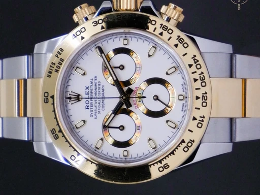 Title: Daytona 116503
Brand: Rolex
Model: Daytona 116503
Ref: 116503
Category: Racing
Diameter: 40mm
Functions: Kronograf
Year: 2022
Price: 132995
Condition: undefined
Dial Color: Hvid
Strap: Metal
Case material: Guld
Gender: Herre
Match: 100.0%
Billedet er ejet af GP Watches (461686) Et Rolex ur