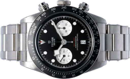 Titel: Black Bay Chrono
Mærke: Tudor
Model: Black Bay Chrono
Ref.: 79360N
Årgang: 2021
Tilbehør: Boks og Papirer
Pris: 48.500 kr.
Diameter: 41mm
Funktioner: Kronograf, Dato
Skivefarve: Sort
Rem: Metal
Kassemateriale: Stål
Kategori: Racing
Køn: Herre
Match: 100.0%
Billedet ejes af Hvelplund (1187994) Et Tudor ur