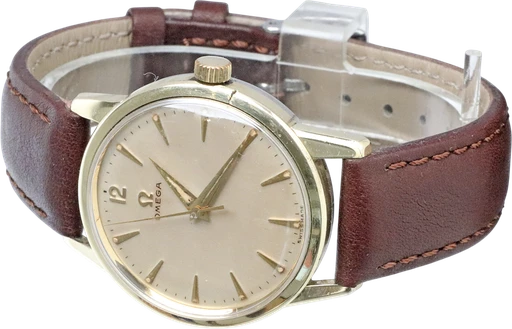 Title: KU3753A
Brand: Omega
Model:
Ref: KU3753A
Category: Dress
Diameter: 35mm
Functions:
Year: 1960
Price: 7600
Condition: 6.0
Dial Color: Gul
Strap: Læder
Case material: Guld
Gender: Herre
Match: 100.0%
Billedet er ejet af Krognos (136099) Et Omega ur