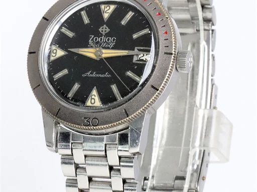 Title: SeaWolf
Brand: Zodiac
Model: SeaWolf
Ref: KU3563
Category: Dykker
Diameter: 35mm
Functions: Dato
Year: 1960
Price: 10800
Condition: undefined
Dial Color: Sort
Strap: Metal
Case material: Stål
Gender: Herre
Match: 100.0%
Billedet er ejet af Krognos (136064) Et Zodiac ur