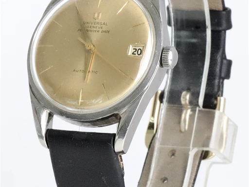 Title: Universal Genève Polerouter Date
Brand: Universal Geneve
Model: Polerouter Date
Ref: KU5031
Category: Dress
Diameter: 33mm
Functions: Dato
Year: 1960
Price: 6800
Condition: undefined
Dial Color: Gul
Strap: Læder
Case material: Stål
Gender: Herre
Match: 100.0%
Billedet er ejet af Krognos (136001) Et Universal Geneve ur
