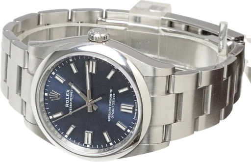 Title: Oyster Perpetual
Brand: Rolex
Model: Oyster Perpetual
Ref: KU3232 / 126000
Category: Dress
Diameter: 36mm
Functions: Dato
Year: 2022
Price: 61000
Condition: 7.0
Dial Color: Blå
Strap: Metal
Case material: Stål
Gender: Herre
Match: 100.0%
Billedet er ejet af Krognos (451323) Et Rolex ur