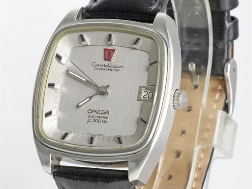 Title: F300 Constellation
Brand: Omega
Model: F300 Constellation
Ref: KU3758
Category: Dress
Diameter: 36mm
Functions: Dato
Year: 1970
Price: 7200
Condition: undefined
Dial Color: Sølv
Strap: Læder
Case material: Stål
Gender: Herre
Match: 100.0%
Billedet er ejet af Krognos (136101) Et Omega ur