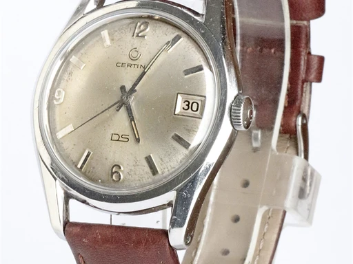 Title: DS
Brand: Certina
Model: DS
Ref: KU3064
Category: Dress
Diameter: 36mm
Functions: Dato
Year: 1960
Price: 4000
Condition: undefined
Dial Color: Sølv
Strap: Læder
Case material: Stål
Gender: Unisex
Match: 100.0%
Billedet er ejet af Krognos (102321) Et Certina ur
