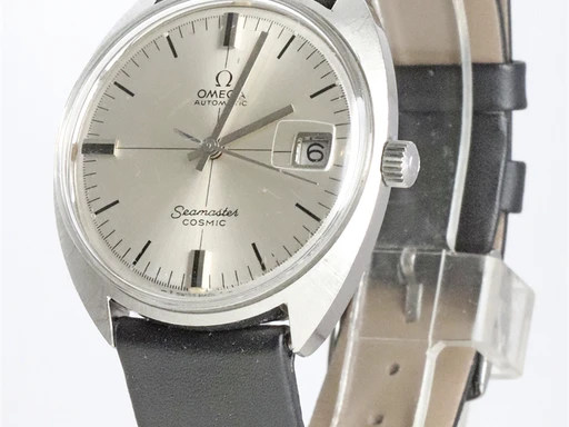 Title: Seamaster Cosmic Automatic
Brand: Omega
Model: Seamaster Cosmic Automatic
Ref: KU3740
Category: Dress
Diameter: 35mm
Functions: Dato
Year: 1970
Price: 6800
Condition: undefined
Dial Color: Sølv
Strap: Læder
Case material: Stål
Gender: Herre
Match: 100.0%
Billedet er ejet af Krognos (135987) Et Omega ur