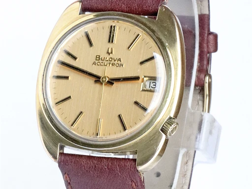Title: Accutron
Brand: Bulova
Model: KU2843 / 1 - 793037 - M9
Ref: KU2843 / 1 - 793037 - M9
Category: Dress
Diameter: 35mm
Functions: Dato
Year: 1969
Price: 4200
Condition: undefined
Dial Color: Guld
Strap: Læder
Case material: Andet
Gender: Unisex
Match: 100.0%
Billedet er ejet af Krognos (102270) Et Bulova ur