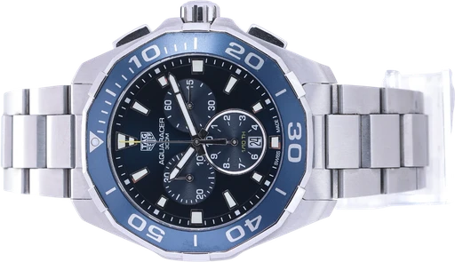 Title: Aquaracer 300M. Herrearmbåndsur af stål Ø 43 mm
Brand: Tag Heuer
Model: Aquaracer
Ref: CAY1111B
Category: Sport
Diameter: 43mm
Functions: Kronograf, Dato
Year:
Price: 11000
Condition:
Dial Color: Blå
Strap: Metal
Case material: Stål
Gender: Herre
Match: 100.0%
Billedet er ejet af Lauritz (530716) Et Tag Heuer ur