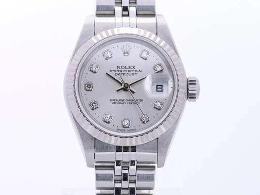 Title: Oyster Perpetual Datejust damearmbåndsur, stål og 18 kt hvidguld med brillanter
Brand: Rolex
Model: Oyster Perpetual Datejust
Ref: 69174G
Category: Dress
Diameter: 26mm
Functions: Dato
Year:
Price: 42000
Condition: 7.0
Dial Color: Sølv
Strap: Metal
Case material: Stål
Gender: Dame
Match: 100.0%
Billedet er ejet af Lauritz (359694) Et Rolex ur