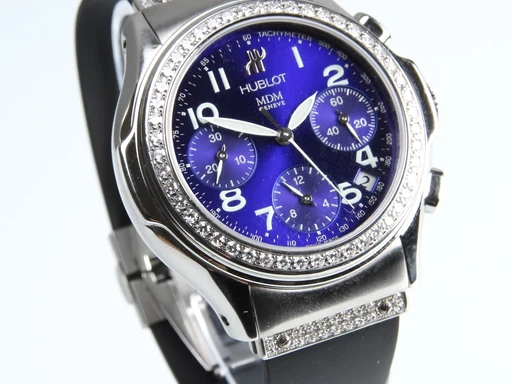 Title: MDM Chronograph automatic herrearmbåndsur, ref. nr. 1810.1.054. (New)
Brand: Hublot
Model: MDM Chronograph automatic
Ref: 1810.1.054
Category: Racing
Diameter: 40mm
Functions: Kronograf, Dato
Year:
Price: 42000
Condition: 8.5
Dial Color: Blå
Strap: Gummi
Case material: Stål
Gender: Herre
Match: 100.0%
Billedet er ejet af Lauritz (549574) Et Hublot ur