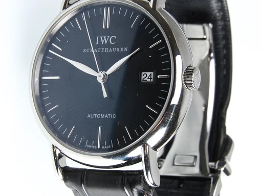 Title: Portofino Automatic herreur ref. IW356305 fra 2014 (New)
Brand: IWC
Model: Portofino Automatic
Ref: IW356305
Category: Dress
Diameter: 39mm
Functions: Dato
Year: 2014
Price: 18500
Condition: 8.0
Dial Color: Sort
Strap: Læder
Case material: Stål
Gender: Herre
Match: 100.0%
Billedet er ejet af Lauritz (549578) Et IWC ur