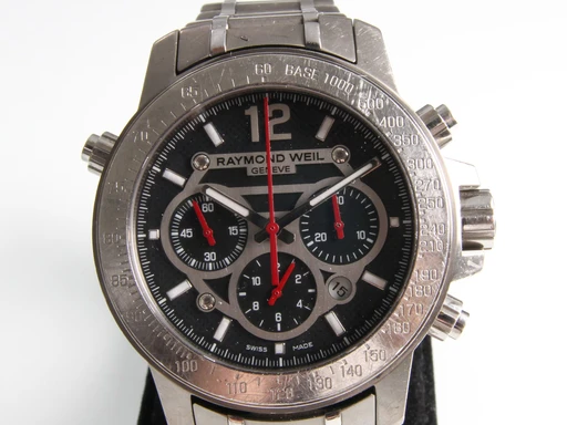 Title: 'Nabucco'. Herrechronograf i titanium med mørk skive.
Brand: Raymond Weil
Model: Nabucco
Ref: 7800
Category: Sport
Diameter: 47mm
Functions: Kronograf, Dato
Year:
Price: 6200
Condition: 7.0
Dial Color: Sort
Strap: Metal
Case material: Titanium
Gender: Herre
Match: 100.0%
Billedet er ejet af Lauritz (382452) Et Raymond Weil ur