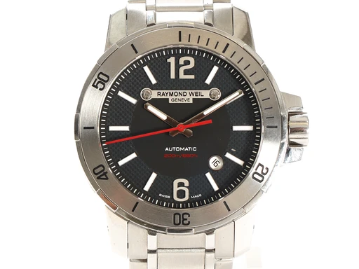 Title: . Automatic herreur, model Nabucco, m/ org. æske / kvittering.
Brand: Raymond Weil
Model: Nabucco
Ref: 3900
Category: Dress
Diameter: 44mm
Functions: Dato
Year: 2008
Price: 6200
Condition: 8.5
Dial Color: Sort
Strap: Metal
Case material: Stål
Gender: Herre
Match: 100.0%
Billedet er ejet af Lauritz (346936) Et Raymond Weil ur