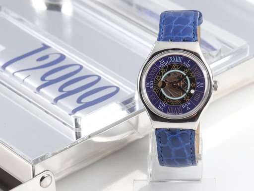 Title: 'Tresor Magique'. Limiteret NOS herreur i platin, ca. 1993 (New)
Brand: Swatch
Model: Tresor Magique
Ref: SAZ 101
Category: Dress
Diameter: 37mm
Functions: Dato
Year: 1993
Price: 18000
Condition: 9.0
Dial Color: Blå
Strap: Læder
Case material: Andet
Gender: Herre
Match: 100.0%
Billedet er ejet af Lauritz (537752) Et Swatch ur