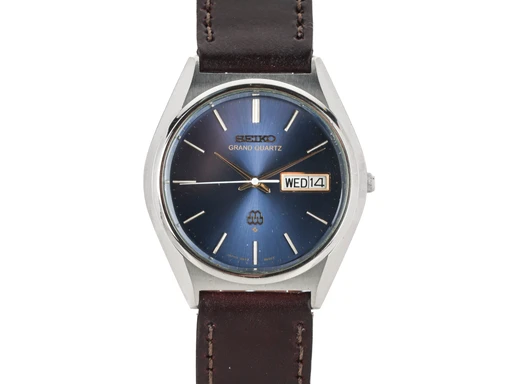 Title: Grand Quartz armbåndsur af stål
Brand: Seiko
Model: Grand Quartz
Ref: 9943-8010
Category: Dress
Diameter: 37mm
Functions: Dato, Ugedag
Year: null
Price: 6000
Condition: undefined
Dial Color: Blå
Strap: Læder
Case material: Stål
Gender: Herre
Match: 100.0%
Billedet er ejet af Lauritz (152578) Et Seiko ur