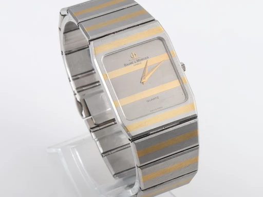 Title: 'Monte Carlo Zebra'. Unisexur i guld og stål med stribet skive, 1980'erne (New)
Brand: Baume & Mercier
Model: Monte Carlo Zebra
Ref: 5739.038
Category: Dress
Diameter: 31mm
Functions: Dato
Year: 1980
Price: 6000
Condition: 7.0
Dial Color: Grå
Strap: Metal
Case material: Stål
Gender: Unisex
Match: 100.0%
Billedet er ejet af Lauritz (551752) Et Baume & Mercier ur