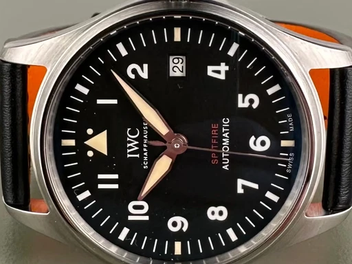 Title: Pilot’s watch Spitfire - 39 mm. Garanti til 01/2028. Ny rem.
Brand: IWC
Model: Pilot’s watch Spitfire
Ref: IW326803
Category: Pilot
Diameter: 39mm
Functions: Dato
Year: 2020
Price: 34000
Condition: 9.0
Dial Color: Sort
Strap: Læder
Case material: Stål
Gender: Herre
Match: 100.0%
Billedet er ejet af Limited Watches (495352) Et IWC ur