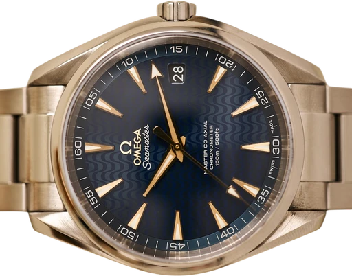 Titel: Seamaster Aqua Terra 150M med blå urskive (Nyhed)
Mærke: Omega
Model: Seamaster Aqua Terra 150M
Ref.: 231.10.42.21.03.006
Årgang: 2025
Tilbehør: Boks og Papirer
Stand: 9.0 (Brugt)
Pris: 39.500 kr.
Diameter:
Funktioner: Dato
Skivefarve: Blå
Rem: Metal
Kassemateriale: Stål
Kategori: Sport
Køn: Unisex
Match: 100.0%
Billedet ejes af Limited Watches (1235116) Et Omega ur
