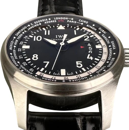 Title: Pilot Worldtimer - 45 mm - Ny rem.
Brand: IWC
Model: Pilot Worldtimer
Ref: IW326201
Category: Pilot
Diameter: 45mm
Functions: Verdensur
Year: 2018
Price: 37000
Condition: 9.0
Dial Color: Sort
Strap: Læder
Case material: Stål
Gender: Herre
Match: 100.0%
Billedet er ejet af Limited Watches (465714) Et IWC ur