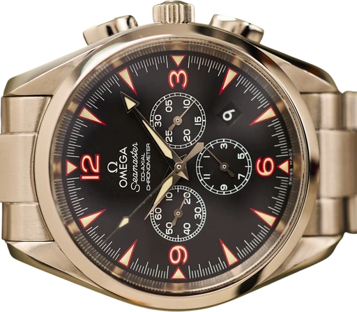 Et Omega ur
