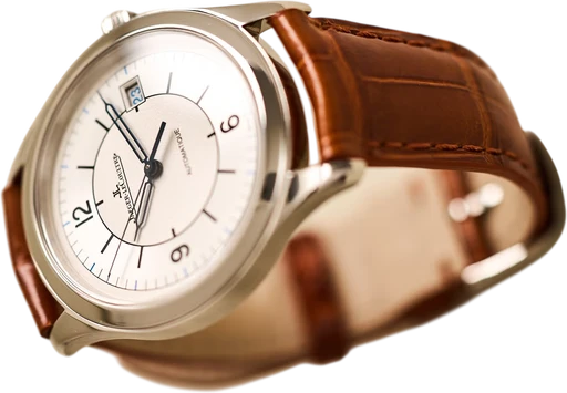 Titel: Master Control Date Sectordial med sølvfarvet skive (Nyhed)
Mærke: Jaeger-LeCoultre
Model: Master Control Date - Sectordial
Ref.: Q1548530
Årgang: 2017
Tilbehør: Boks og Papirer
Stand: 9.0 (Brugt)
Pris: 46.500 kr.
Diameter: 39mm
Funktioner: Dato
Skivefarve: Sølv
Rem: Læder
Kassemateriale: Stål
Kategori: Dress
Køn: Herre
Match: 100.0%
Billedet ejes af Limited Watches (1235122) Et Jaeger-LeCoultre ur