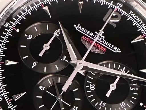 Title: Master Control Date - Med 2 nye remme.
Brand: Jaeger-LeCoultre
Model: Master Chronograph Q153847N
Ref: Q1548420
Category: Racing
Diameter: 40mm
Functions: Kronograf, Dato
Year: 2016
Price: 51000
Condition: undefined
Dial Color: Sort
Strap: Læder
Case material: Stål
Gender: Herre
Match: 100.0%
Billedet er ejet af Limited Watches (465710) Et Jaeger-LeCoultre ur