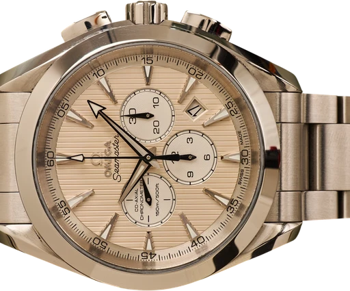 Titel: Seamaster Aqua Terra - 44 mm.
Mærke: Omega
Model: Seamaster Aqua Terra
Ref.: 231.10.44.50.09.001
Kategori: Sport
Diameter: 44mm
Funktioner: Kronograf, Dato
Årgang: 2016
Pris: 33000
Stand: 9.0 (Brugt)
Skivefarve: Hvid
Rem: Metal
Kassemateriale: Stål
Køn: Herre
Match: 100.0%
Billedet ejes af Limited Watches (861136) Et Omega ur
