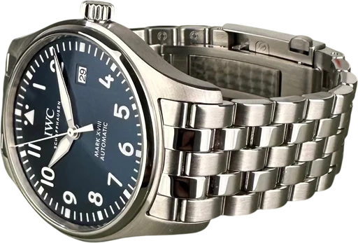 Title: Pilot’s watch Mark XVIII - 40 mm. Ny rem.
Brand: IWC
Model: Pilot’s watch Mark XVIII
Ref: IW327014
Category: Pilot
Diameter: 40mm
Functions: Dato
Year: 2017
Price: 30500
Condition: 9.0
Dial Color: Sort
Strap: Metal
Case material: Stål
Gender: Herre
Match: 100.0%
Billedet er ejet af Limited Watches (588579) Et IWC ur