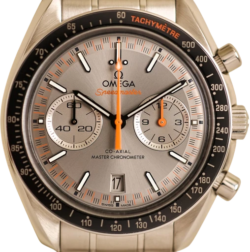 Titel: Speedmaster Racing 44 mm med grå skive og orange detaljer (Nyhed)
Mærke: Omega
Model: Speedmaster Racing
Ref.: 329.30.44.51.06.001
Årgang: 2018
Tilbehør: Boks og Papirer
Stand: 9.0 (Brugt)
Pris: 44.000 kr.
Diameter: 44mm
Funktioner: Kronograf, Dato
Skivefarve: Grå
Rem: Metal
Kassemateriale: Stål
Kategori: Racing
Køn: Herre
Match: 100.0%
Billedet ejes af Limited Watches (1219465) Et Omega ur