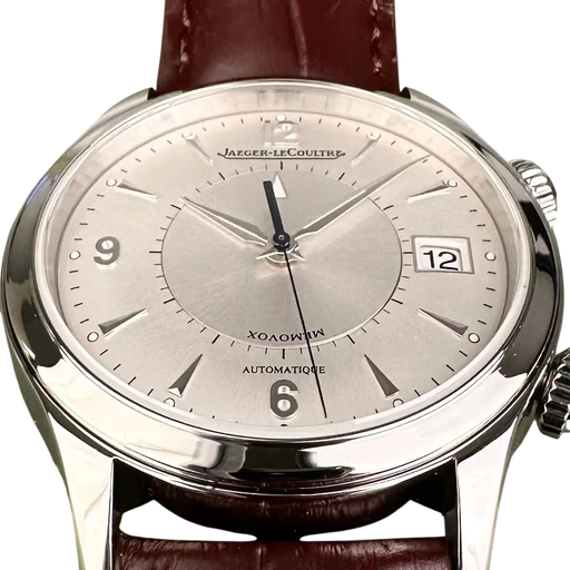 Title: Master Memovox - 40mm
Brand: Jaeger-LeCoultre
Model: Master Memovox
Ref: Q1418430
Category: Dress
Diameter: 40mm
Functions: Dato
Year: 2017
Price: 49000
Condition: 9.0
Dial Color: Sølv
Strap: Læder
Case material: Stål
Gender: Herre
Match: 100.0%
Billedet er ejet af Limited Watches (562156) Et Jaeger-LeCoultre ur