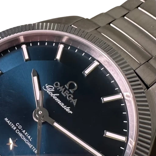 Title: Constallation Globemaster - 39 mm
Brand: Omega
Model: Constellation Globemaster
Ref: 130.30.39.21.03.001
Category: Dress
Diameter: 39mm
Functions: Dato
Year: 2018
Price: 44000
Condition: 9.0
Dial Color: Blå
Strap: Metal
Case material: Stål
Gender: Herre
Match: 100.0%
Billedet er ejet af Limited Watches (562158) Et Omega ur