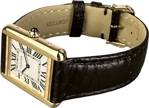 Title: Tank Solo - 24x31 mm. Med 2 nye remme.
Brand: Cartier
Model: Tank Solo
Ref: W1018755
Category: Dress
Diameter: 24mm
Functions:
Year: 2014
Price: 38000
Condition: 9.0
Dial Color: Hvid
Strap: Læder
Case material: Guld
Gender: Dame
Match: 100.0%
Billedet er ejet af Limited Watches (544373) Et Cartier ur