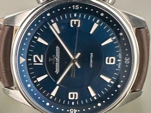Title: Polaris Automatic - Garanti til 10/2027
Brand: Jaeger-LeCoultre
Model: Polaris Automatic Q9008480
Ref: null
Category: Sport
Diameter: nullmm
Functions: 
Year: null
Price: 43000
Condition: undefined
Dial Color: Blå
Strap: Læder
Case material: Stål
Gender: Herre
Match: 100.0%
Billedet er ejet af Limited Watches (235774) Et Jaeger-LeCoultre ur