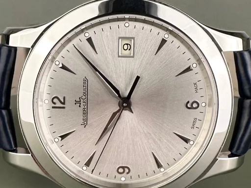 Title: Master Control Date
Brand: Jaeger-LeCoultre
Model: Master Control Date
Ref: Q1398420
Category: Dress
Diameter: 40mm
Functions: Dato
Year: 2020
Price: 36000
Condition: undefined
Dial Color: Sølv
Strap: Læder
Case material: Stål
Gender: Herre
Match: 100.0%
Billedet er ejet af Limited Watches (441298) Et Jaeger-LeCoultre ur