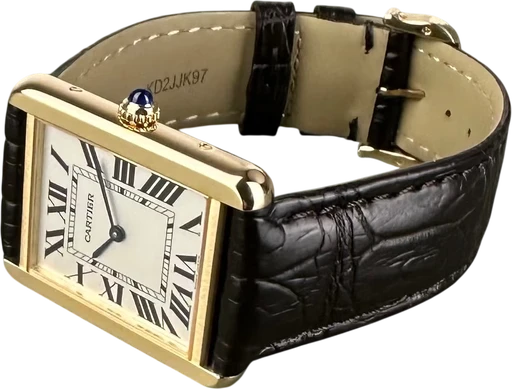 Title: Tank Solo - 27x35 mm - large
Brand: Cartier
Model: Tank Solo
Ref: W5200004
Category: Dress
Diameter: 27mm
Functions: Dato
Year: 2018
Price: 40000
Condition: 9.0
Dial Color: Hvid
Strap: Læder
Case material: Guld
Gender: Dame
Match: 100.0%
Billedet er ejet af Limited Watches (568776) Et Cartier ur