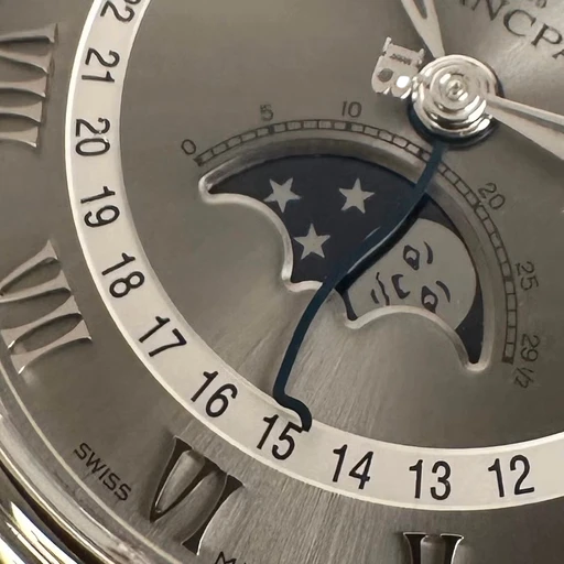 Title: Villeret Quantième Complet Calender
Brand: Blancpain
Model: Villeret Quantième Complet Calender
Ref: 6654-1113-55b
Category: Dress
Diameter: 40mm
Functions: Dato, Ugedag, Månefase
Year: 2019
Price: 68000
Condition: 9.0
Dial Color: Grå
Strap: Læder
Case material: Stål
Gender: Herre
Match: 100.0%
Billedet er ejet af Limited Watches (152403) Et Blancpain ur